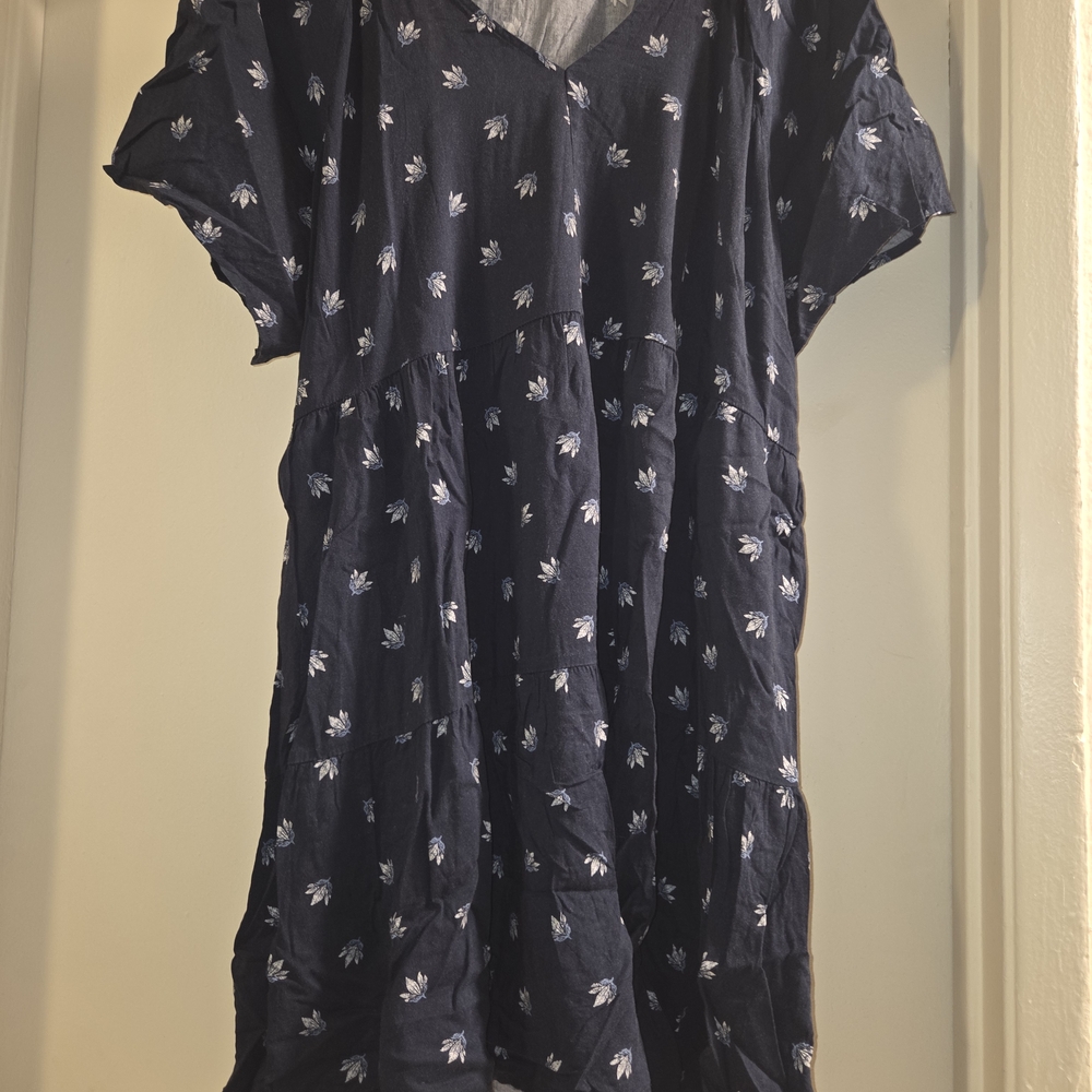 Old Navy Blue and White Leaf Pattern Dress